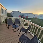 8 Berth Caravan At Blue Dolphin East Coast * Gristhorpe