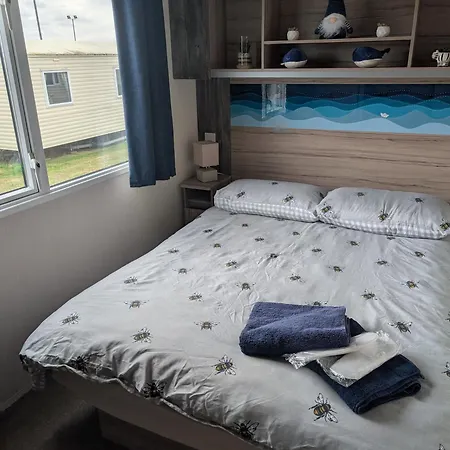 8 Berth Caravan At Blue Dolphin East Coast