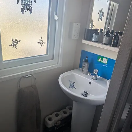 8 Berth Caravan At Blue Dolphin East Coast Apartment