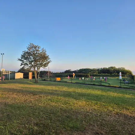 8 Berth Caravan At Blue Dolphin East Coast * Gristhorpe
