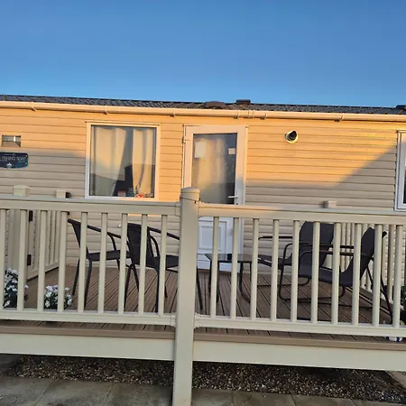 8 Berth Caravan At Blue Dolphin East Coast *