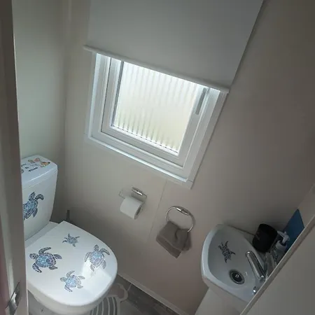 8 Berth Caravan At Blue Dolphin East Coast Gristhorpe