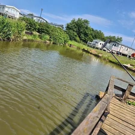 8 Berth Caravan At Blue Dolphin East Coast Apartment
