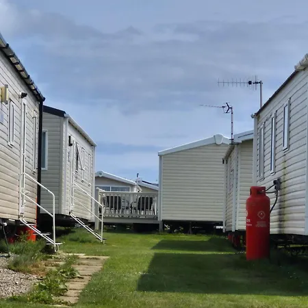 8 Berth Caravan At Blue Dolphin East Coast *