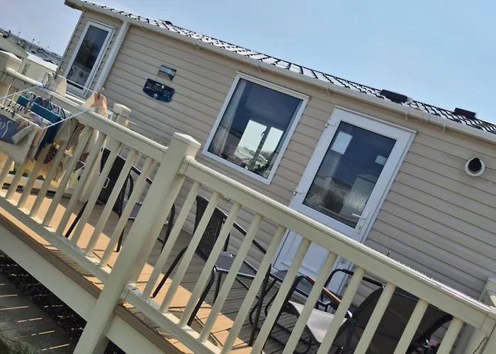 8 Berth Caravan At Blue Dolphin East Coast *